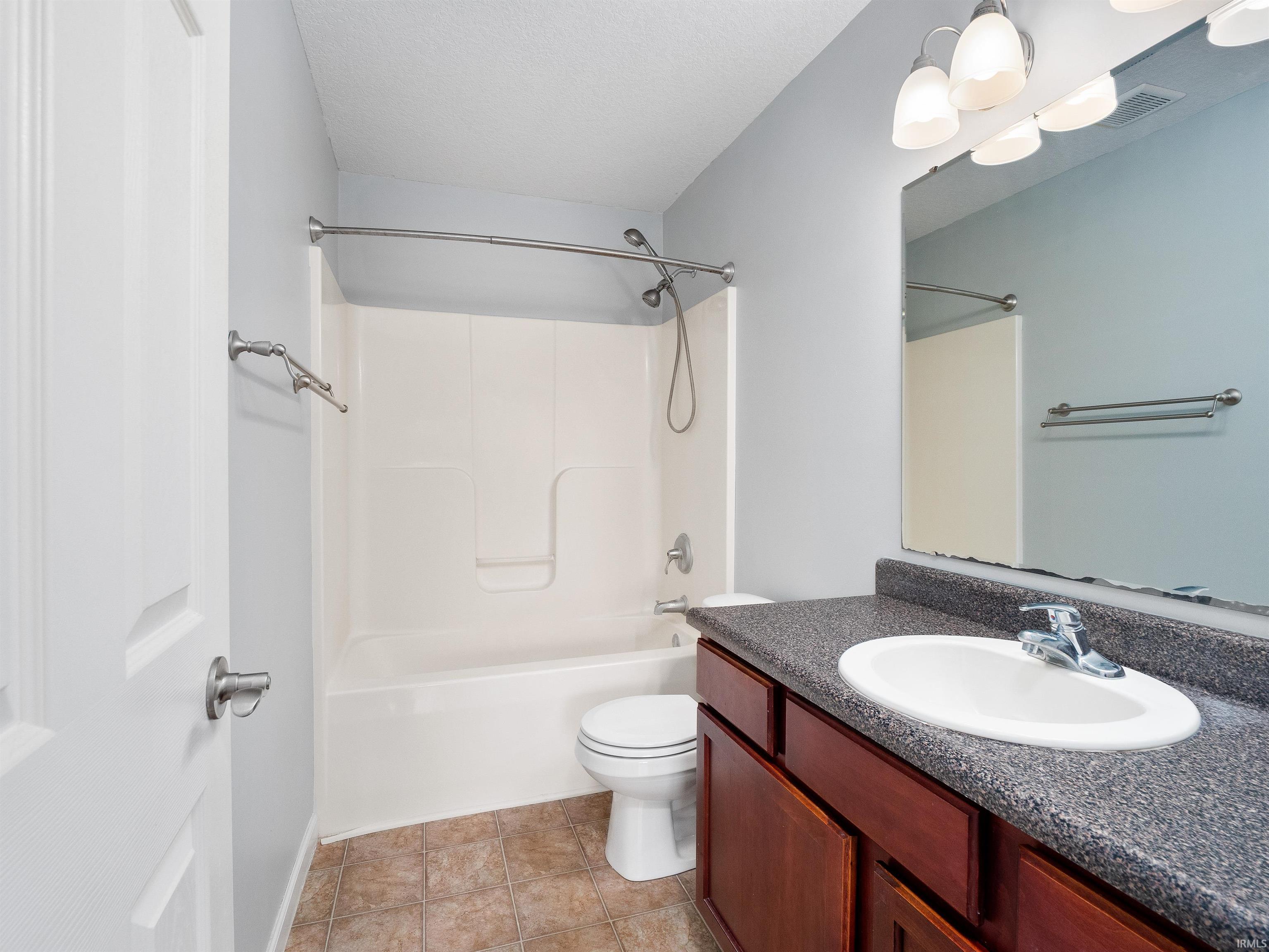 12326 Hummingbird Cove Fort Wayne, IN 46845 - Photo 17 of 25