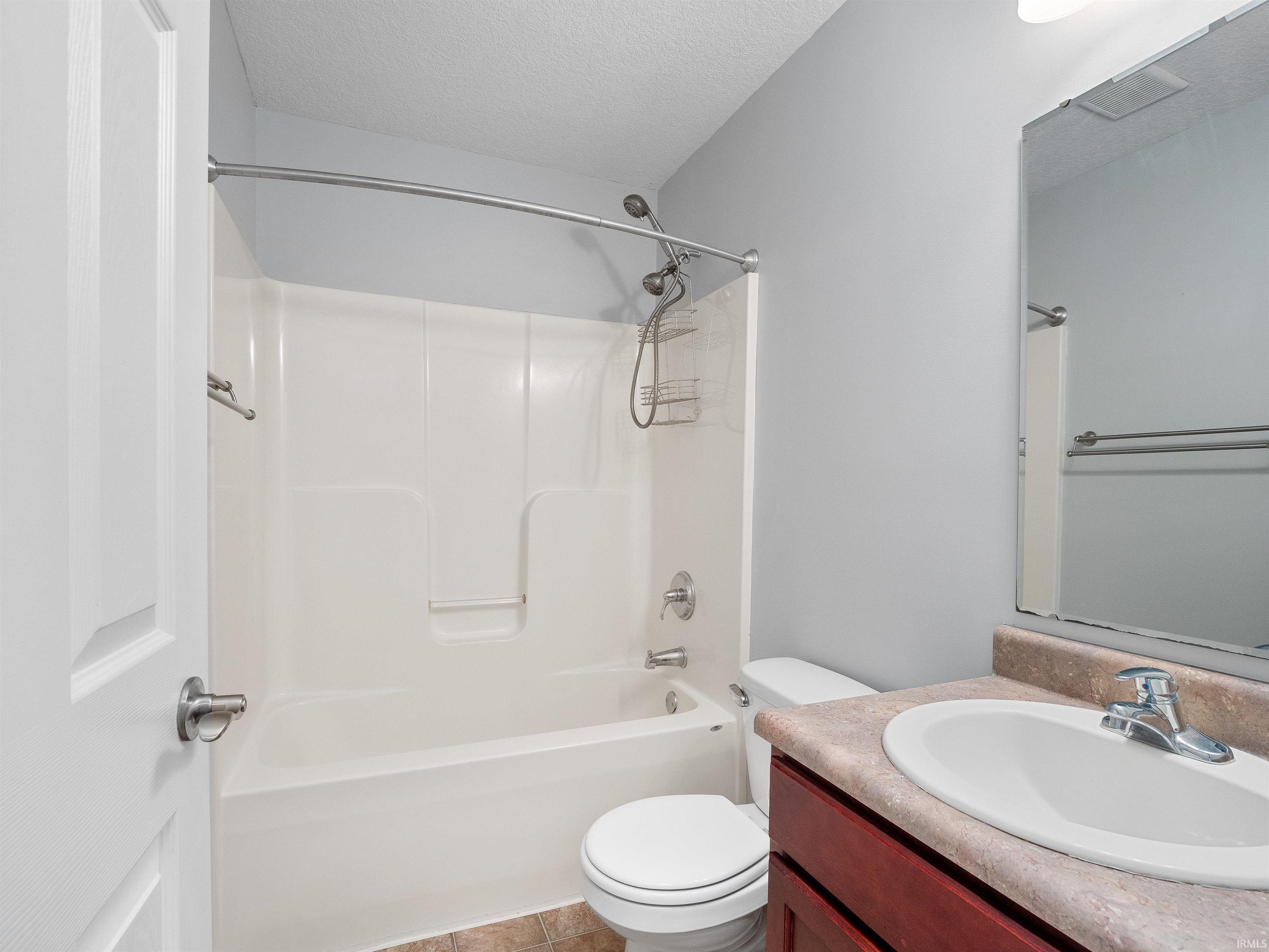 12326 Hummingbird Cove Fort Wayne, IN 46845 - Photo 23 of 25