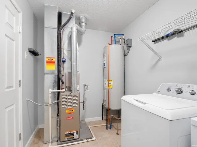 $255,000 | 12326 Hummingbird Cove, Fort Wayne, IN 46845