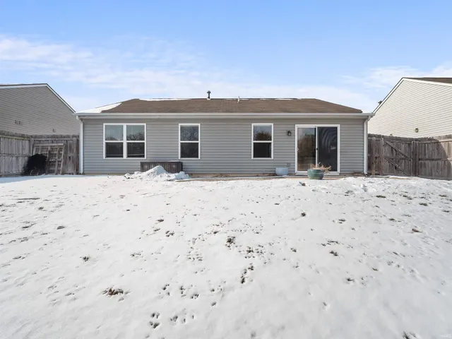 $255,000 | 12326 Hummingbird Cove, Fort Wayne, IN 46845