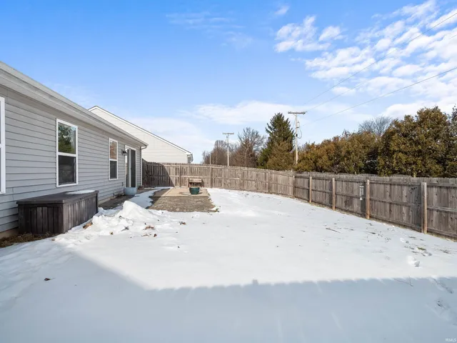 $255,000 | 12326 Hummingbird Cove, Fort Wayne, IN 46845