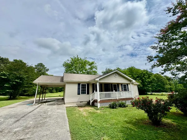 $1,800 | 600 Pine Oaks Drive, Tunnel Hill, GA 30755
