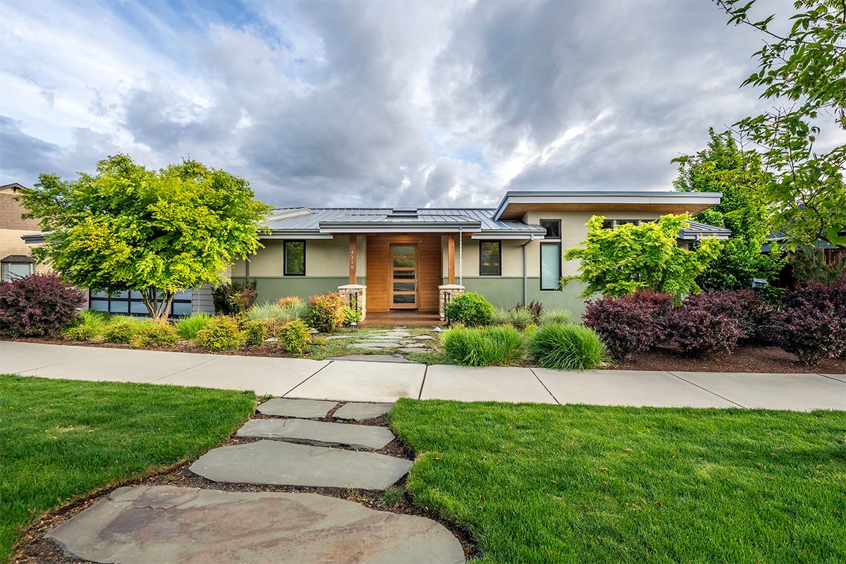 4220 Falcon Ridge Terrace Medford, OR 97504 - Photo 7 of 47 DSC08653-HDR