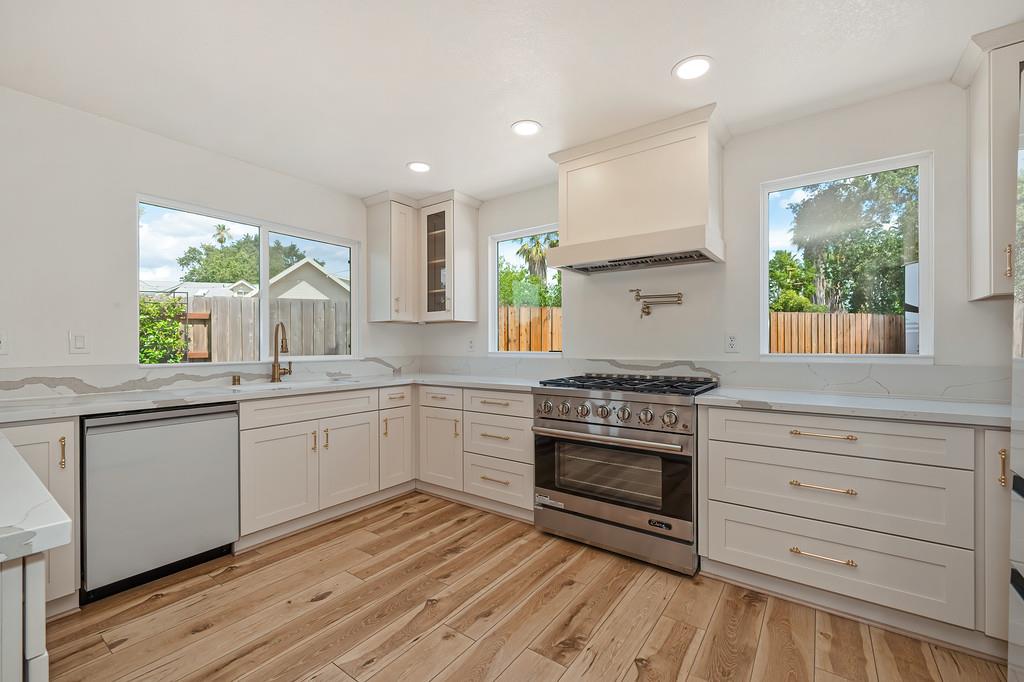 1115 Vickrey Court Rio Linda, CA 95673 - Photo 16 of 77