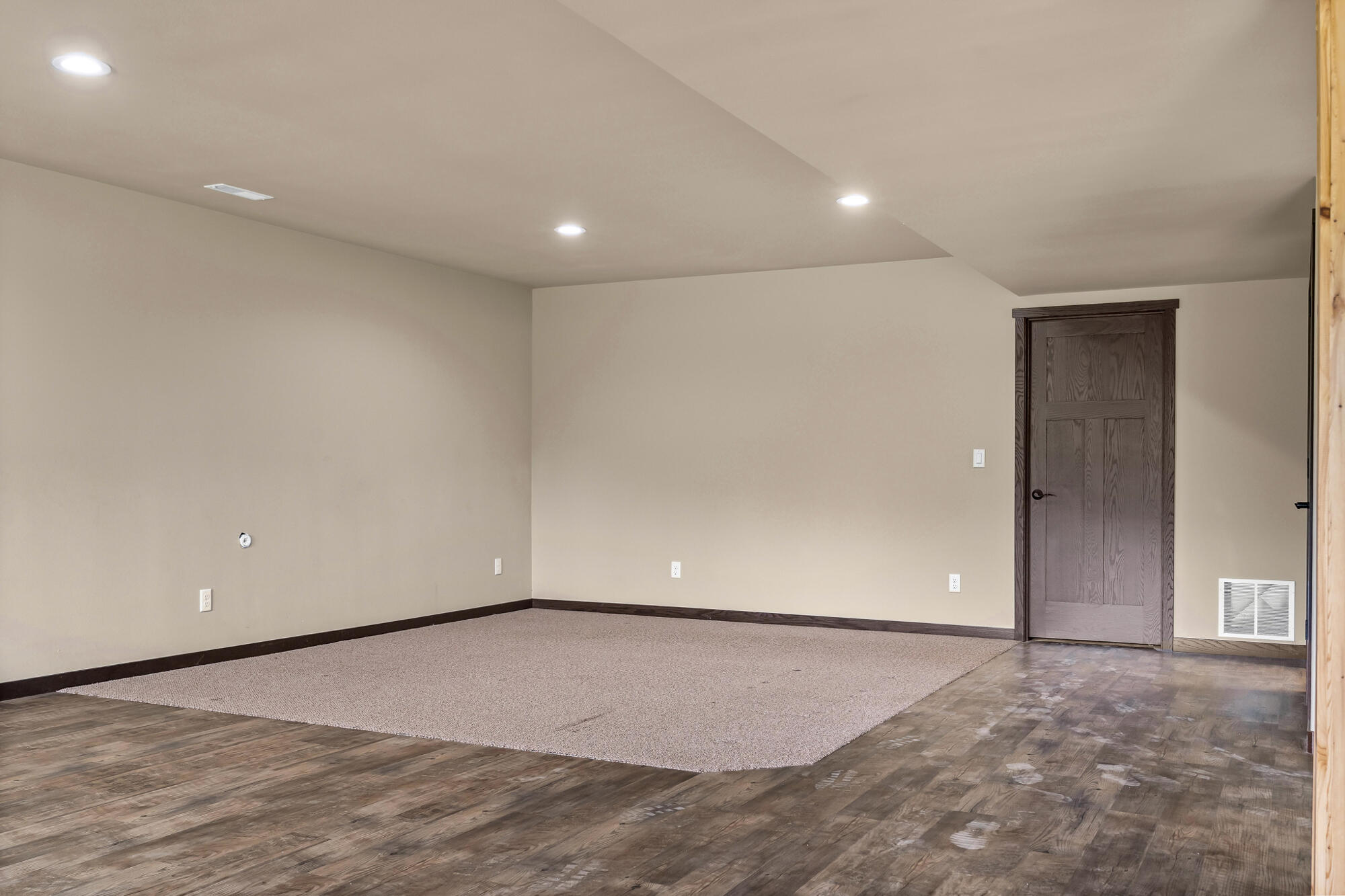 W25377 Park Road Trempealeau, WI 54661 - Photo 56 of 69 LOWER FAMILY RM