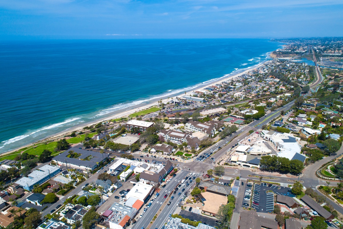 429 Carolina Road Del Mar, CA 92014 - Photo 3 of 5