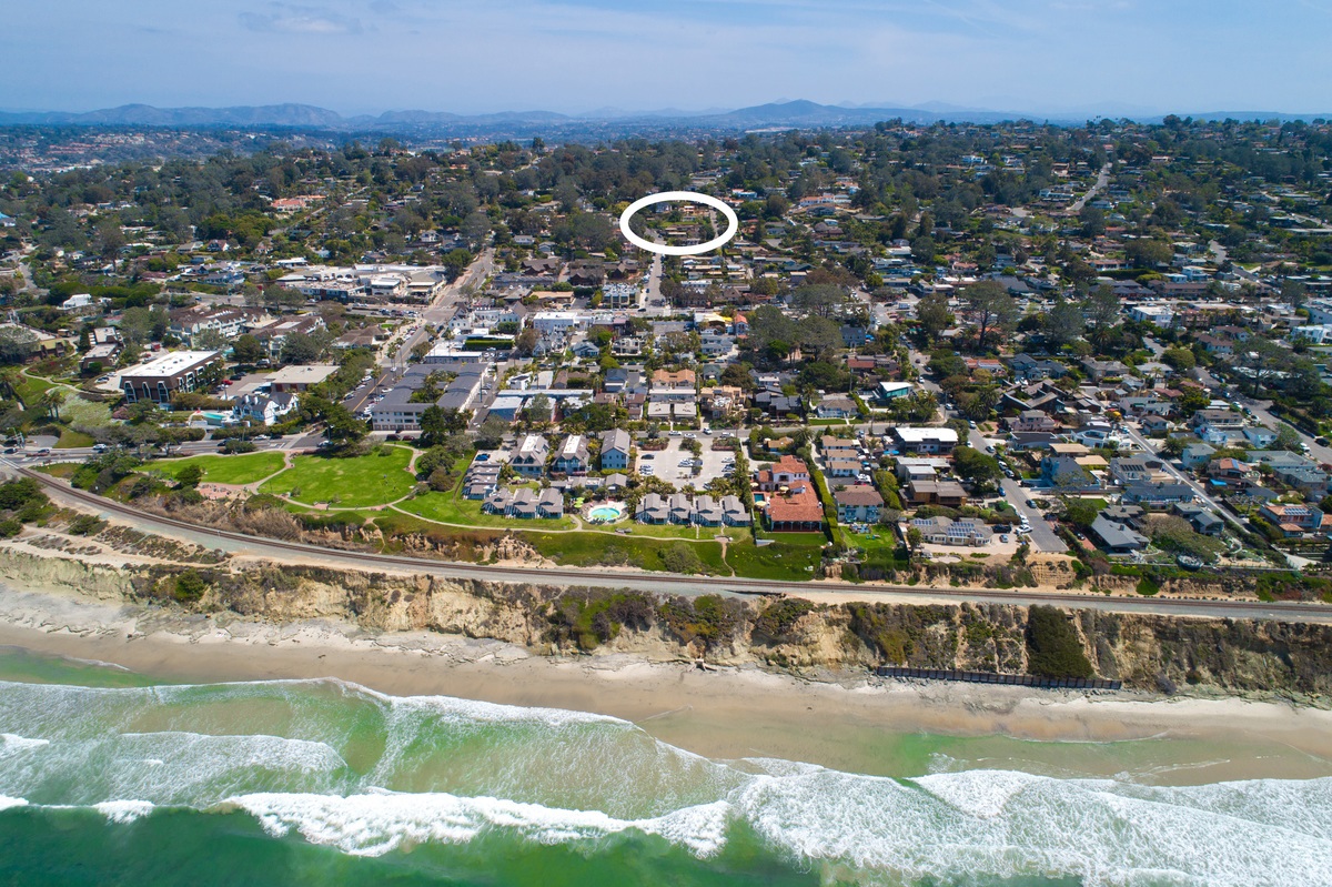 429 Carolina Road Del Mar, CA 92014 - Photo 4 of 5