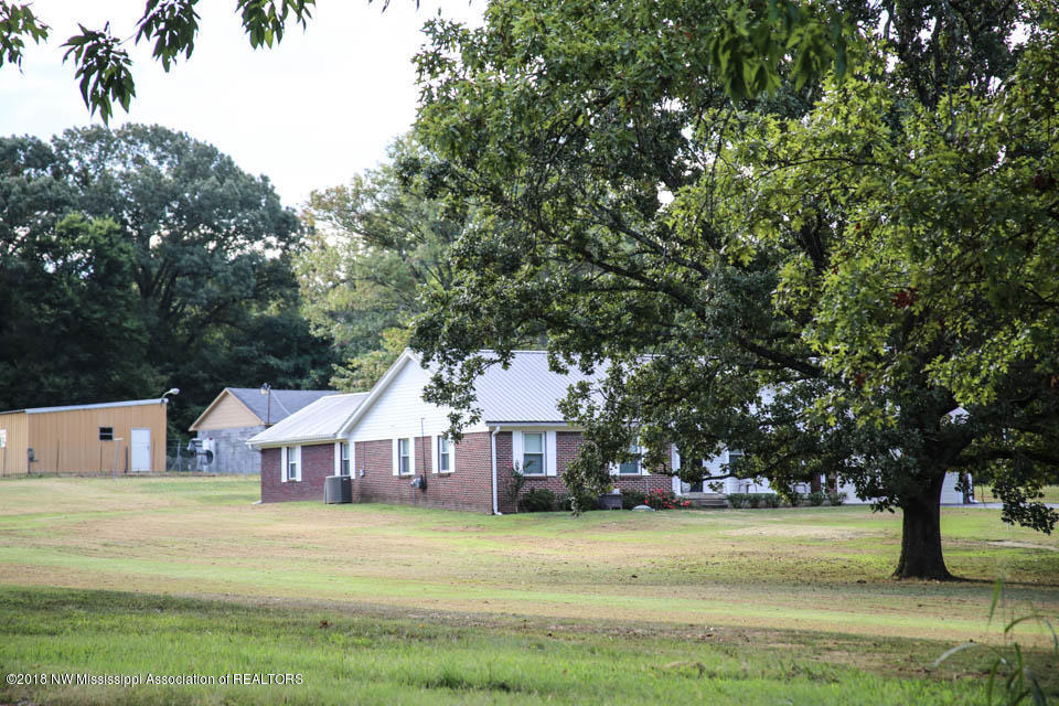 2668 Hunter Road Nesbit, MS 38651 - Photo 3 of 29 HunterSouthREV (1 of 28)