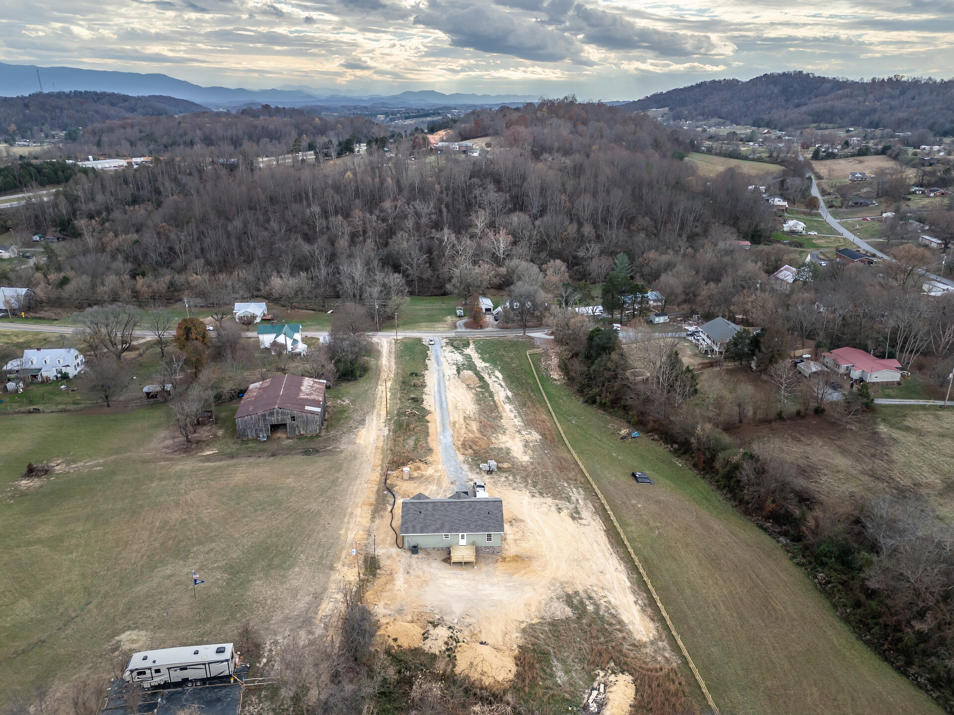 240 Rheatown Road Chuckey, TN 37641 - Photo 4 of 22 240RheatownC__003