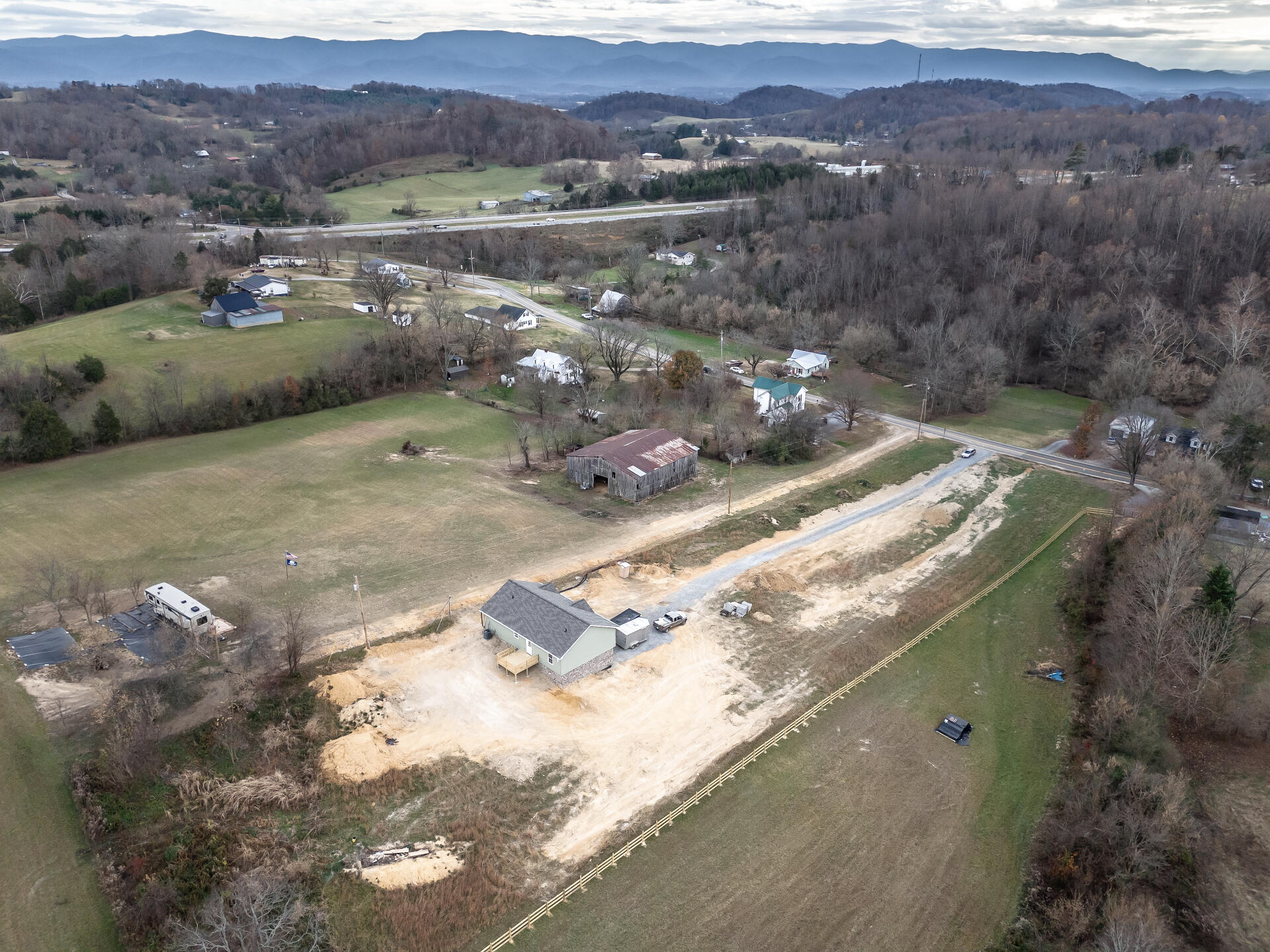 240 Rheatown Road Chuckey, TN 37641 - Photo 5 of 22 240RheatownC__004