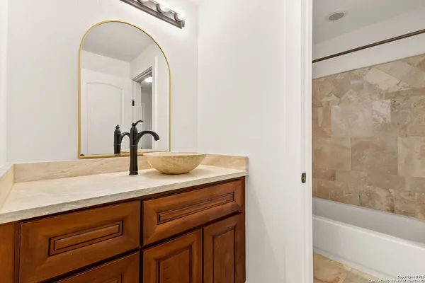 $6,500 | 417 East Hildebrand Avenue, San Antonio, TX 78212
