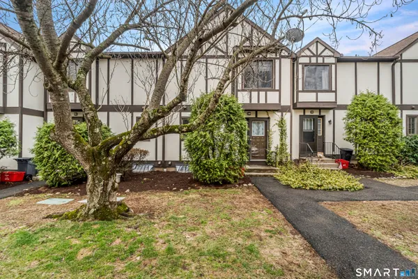 $299,900 | 204 New Haven Avenue, Unit 6H, Derby, CT 06418