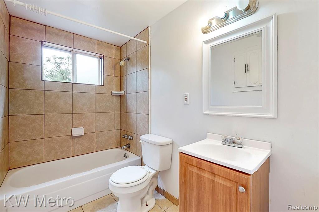 18410 Rutherford Street Detroit, MI 48235 - Photo 13 of 27