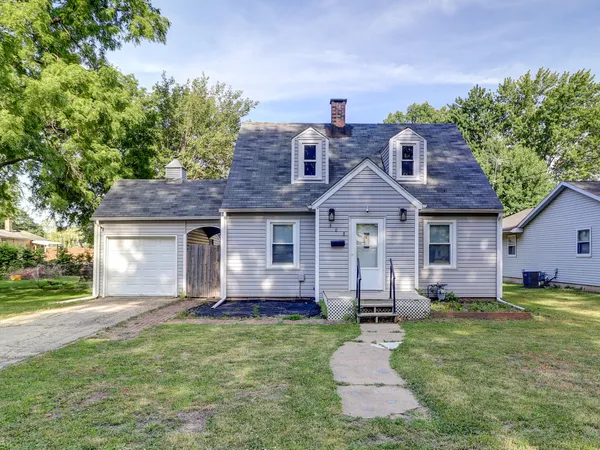 $84,900 | 508 6th Avenue, Rock Falls, IL 61071