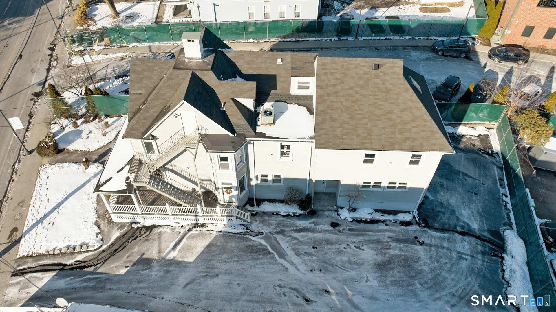225 Washington Boulevard Stamford, CT 06902 - Photo 33 of 35 an aerial view of a house with a yard