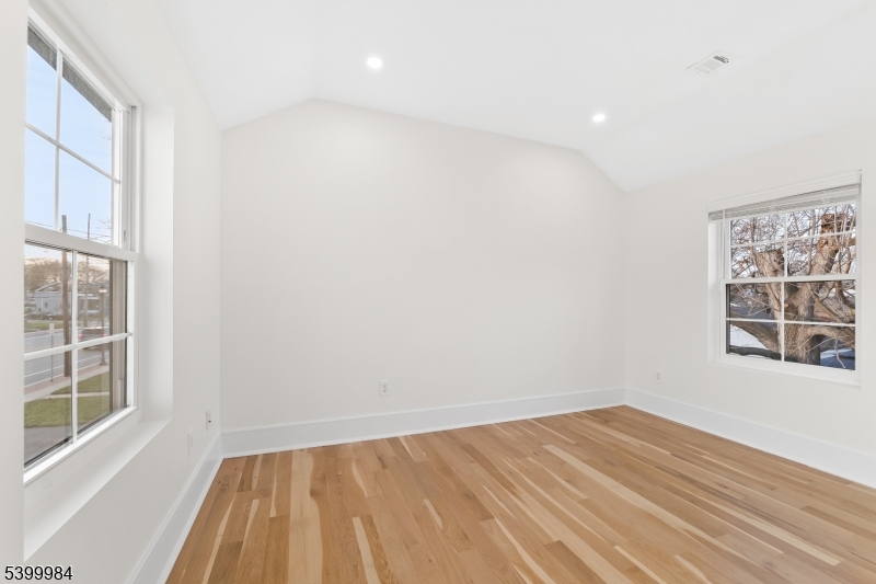 1453 Morris Avenue Union, NJ 07083 - Photo 13 of 48