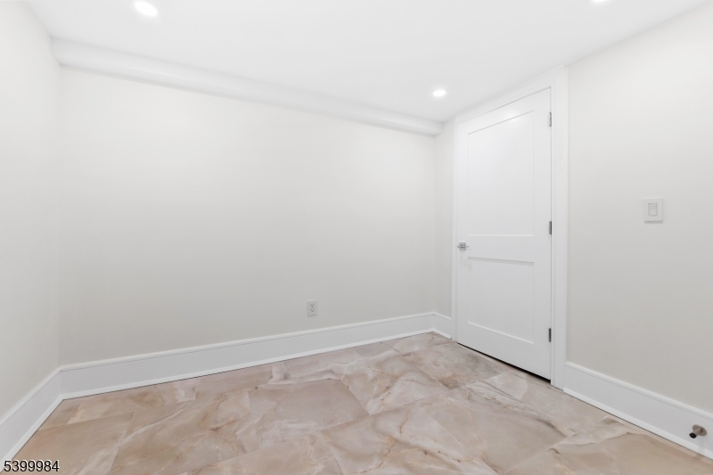 1453 Morris Avenue Union, NJ 07083 - Photo 18 of 48