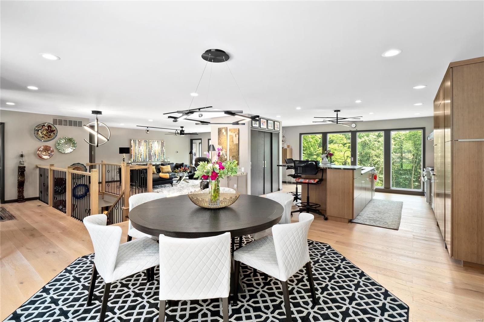 12234 Robyn Road St. Louis, MO 63127 - Photo 5 of 42 Gallery Image 5