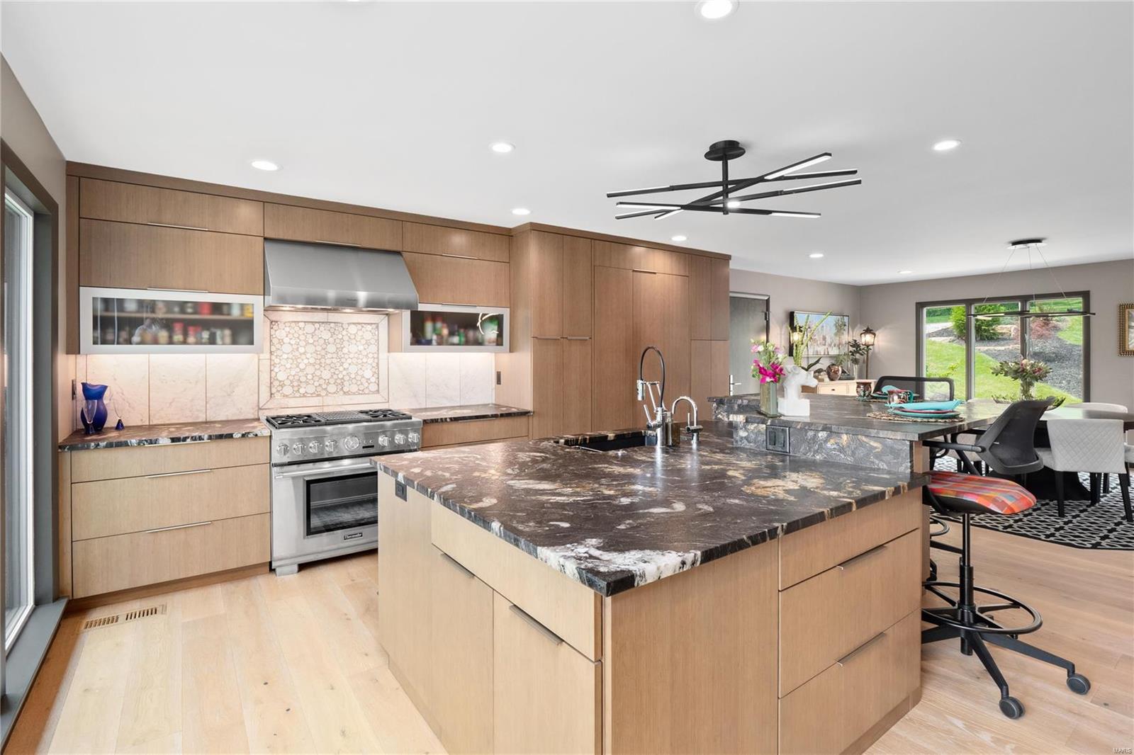 12234 Robyn Road St. Louis, MO 63127 - Photo 6 of 42 Gallery Image 6