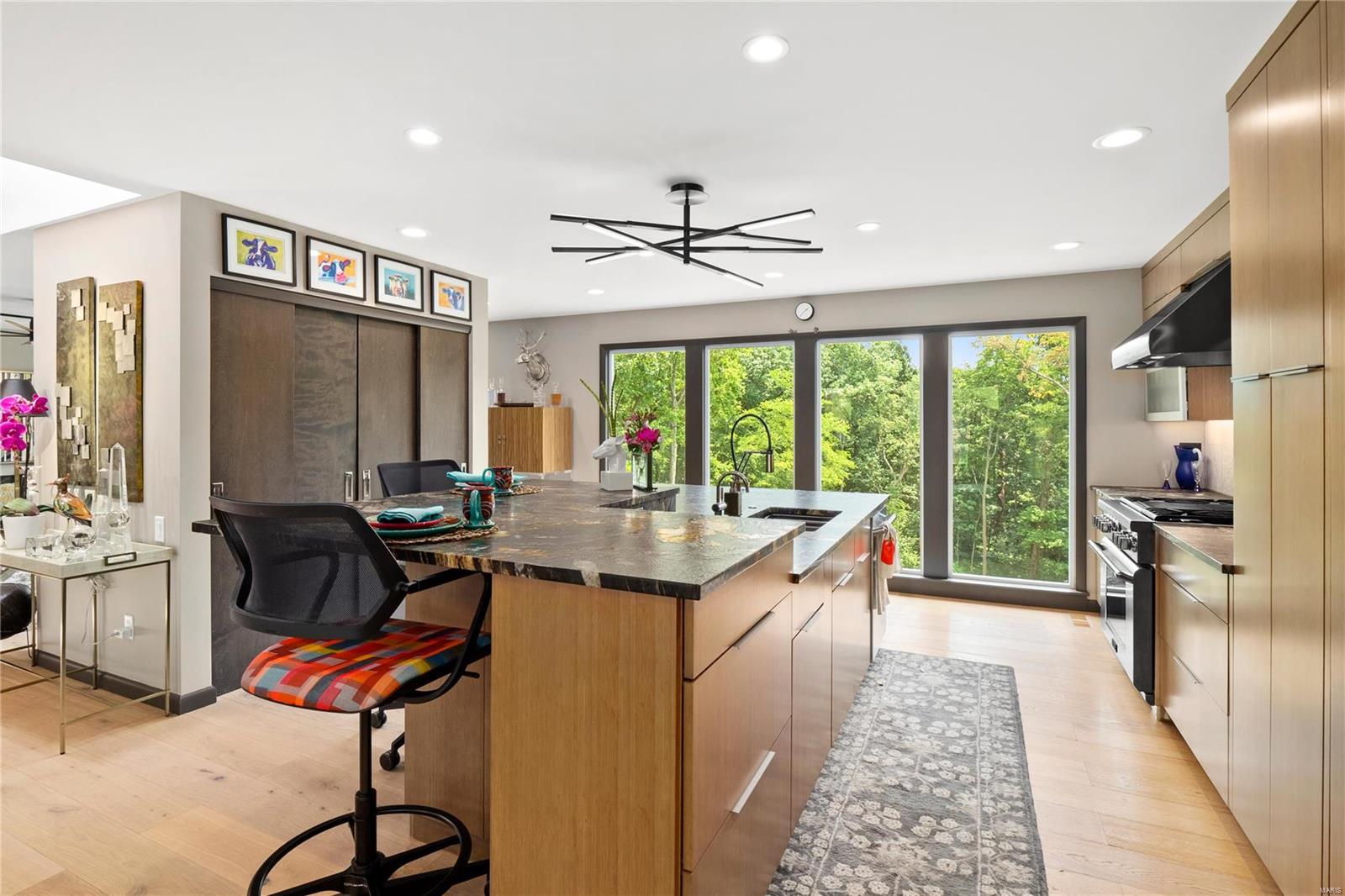 12234 Robyn Road St. Louis, MO 63127 - Photo 7 of 42 Gallery Image 7