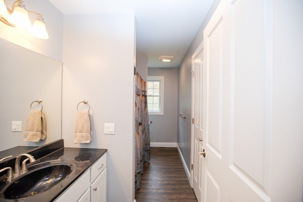 33 Rhinecliffe Road Swansea, MA 02777 - Photo 17 of 37