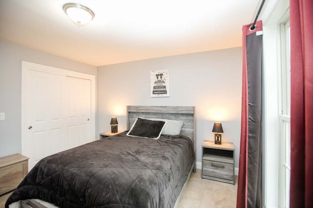 33 Rhinecliffe Road Swansea, MA 02777 - Photo 19 of 37