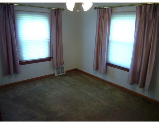 800 Whitestown Road Butler, PA 16001 - Photo 6 of 18 Den/Family/Great Room.