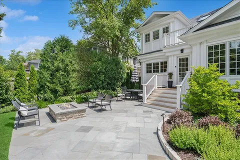 $2,899,000 | 792 Walden Road, Winnetka, IL 60093