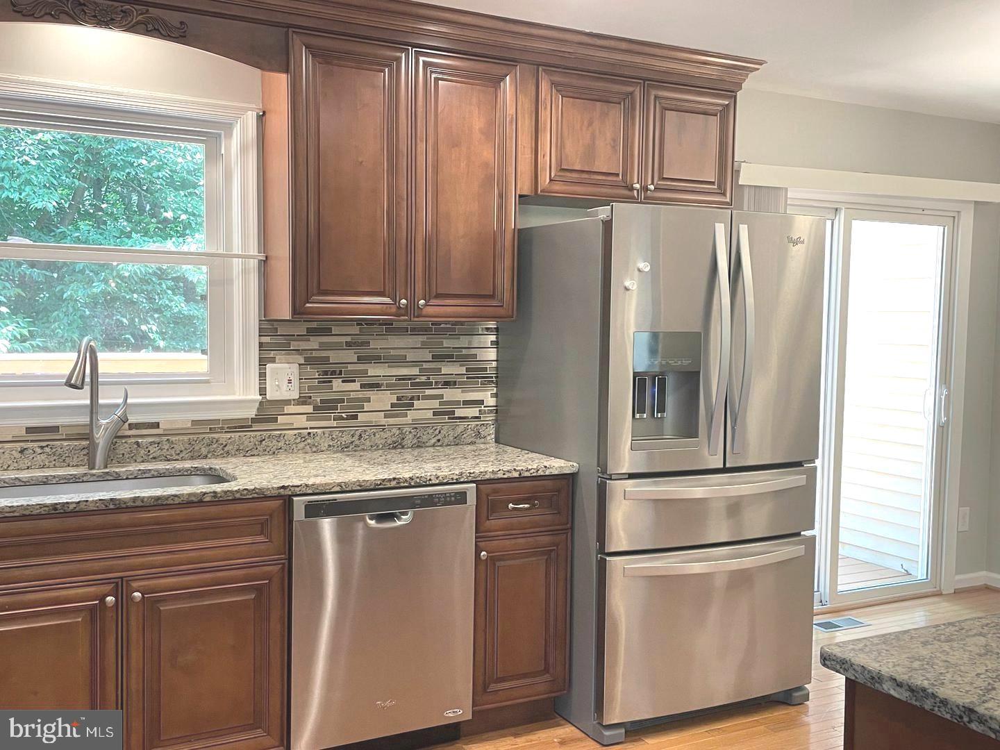 6223 Rathlin Drive Springfield, VA 22152 - Photo 8 of 30 Plus refrigerator