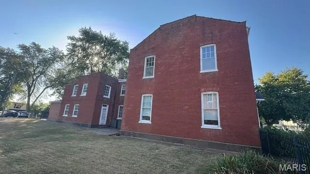 $490,000 | 417 Jackson Street, St. Charles, MO 63301