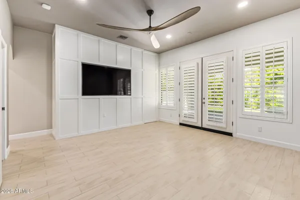 $5,850 | 326 West Loma Lane, Phoenix, AZ 85021