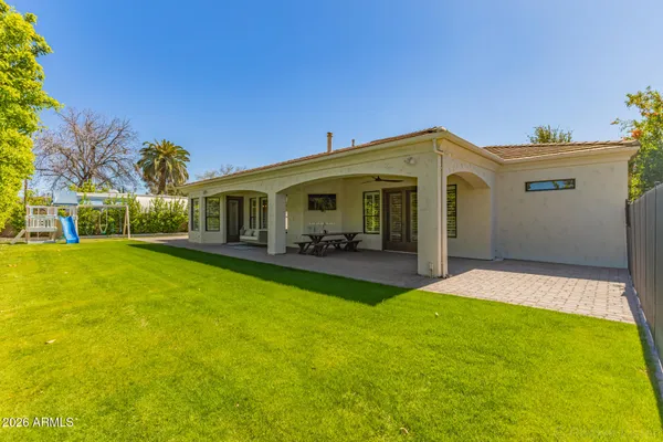 $5,850 | 326 West Loma Lane, Phoenix, AZ 85021