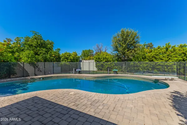 $5,850 | 326 West Loma Lane, Phoenix, AZ 85021