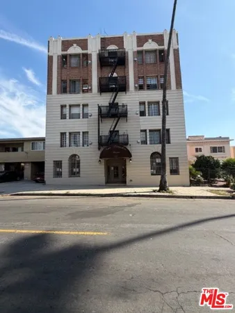 $1,395 | 738 New Hampshire Avenue, Unit 110, Los Angeles, CA 90005