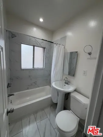 $1,395 | 738 New Hampshire Avenue, Unit 110, Los Angeles, CA 90005