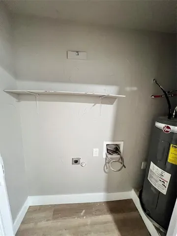 a view of utility room