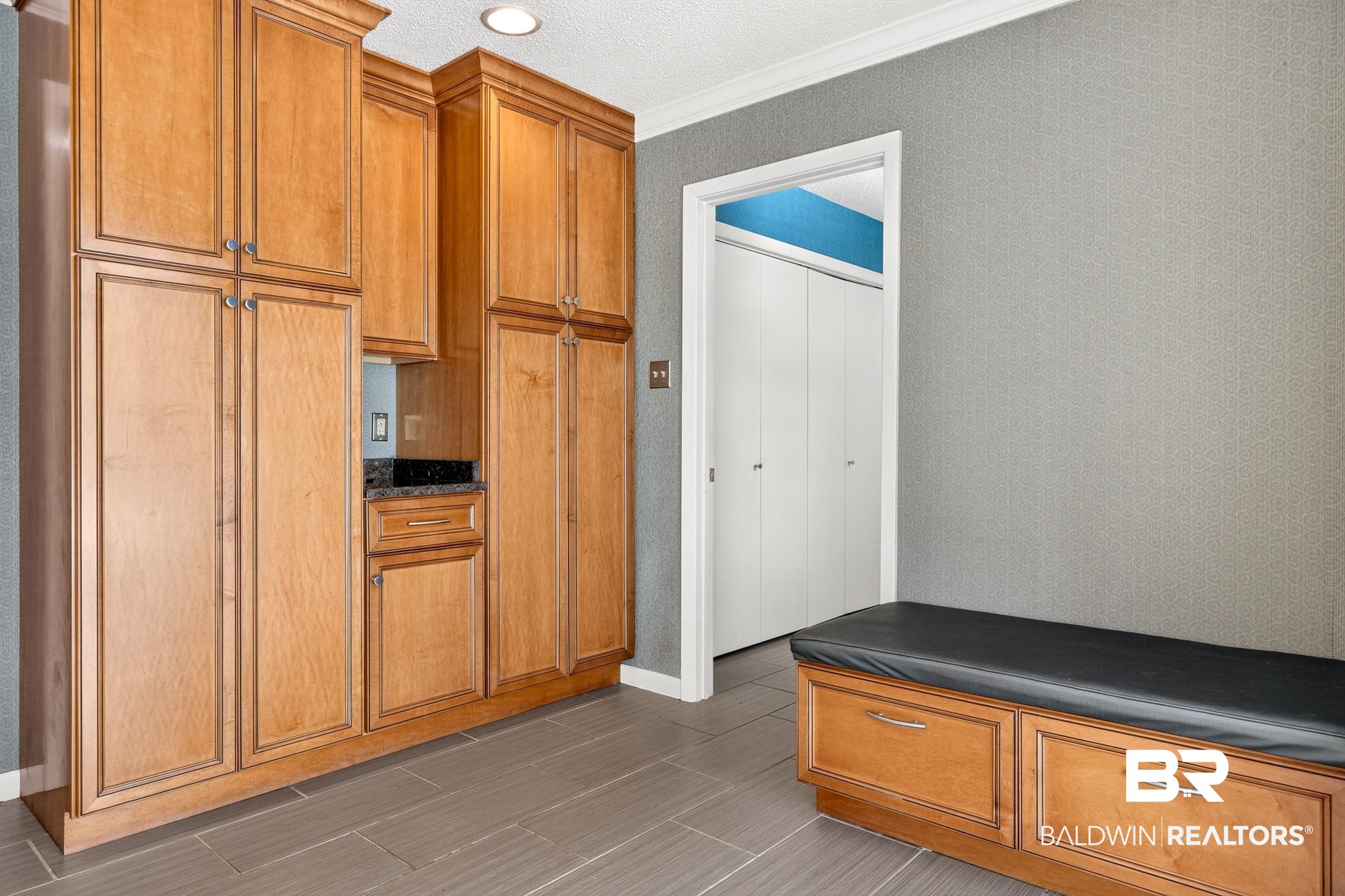 1251 East Spring Valley Drive Mobile, AL 36693 - Photo 18 of 59