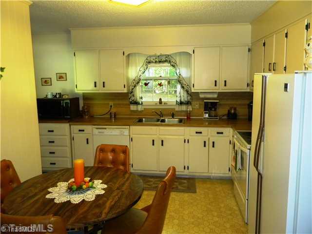 6430 Bannockburn Road Northwest Rural Hall, NC 27045 - Photo 2 of 15 Kitchen.