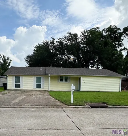 $225,000 | 110 Clausen Road, Belle Chasse, LA 70037