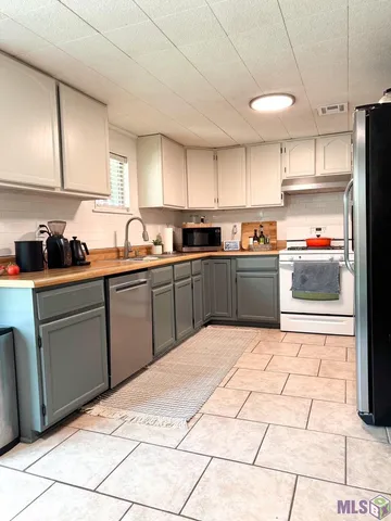 $225,000 | 110 Clausen Road, Belle Chasse, LA 70037