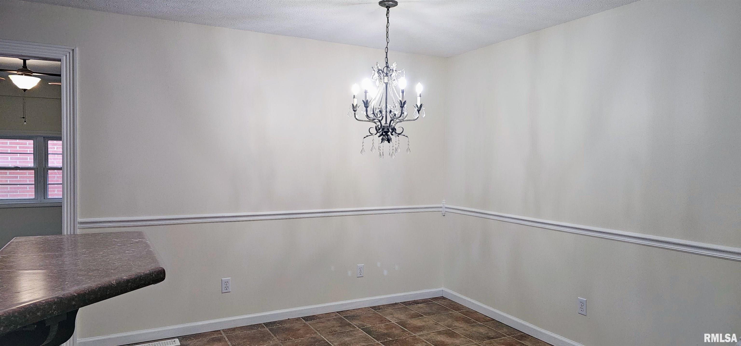 210 Springfield Avenue Anna, IL 62906 - Photo 15 of 34 Gallery Image 15