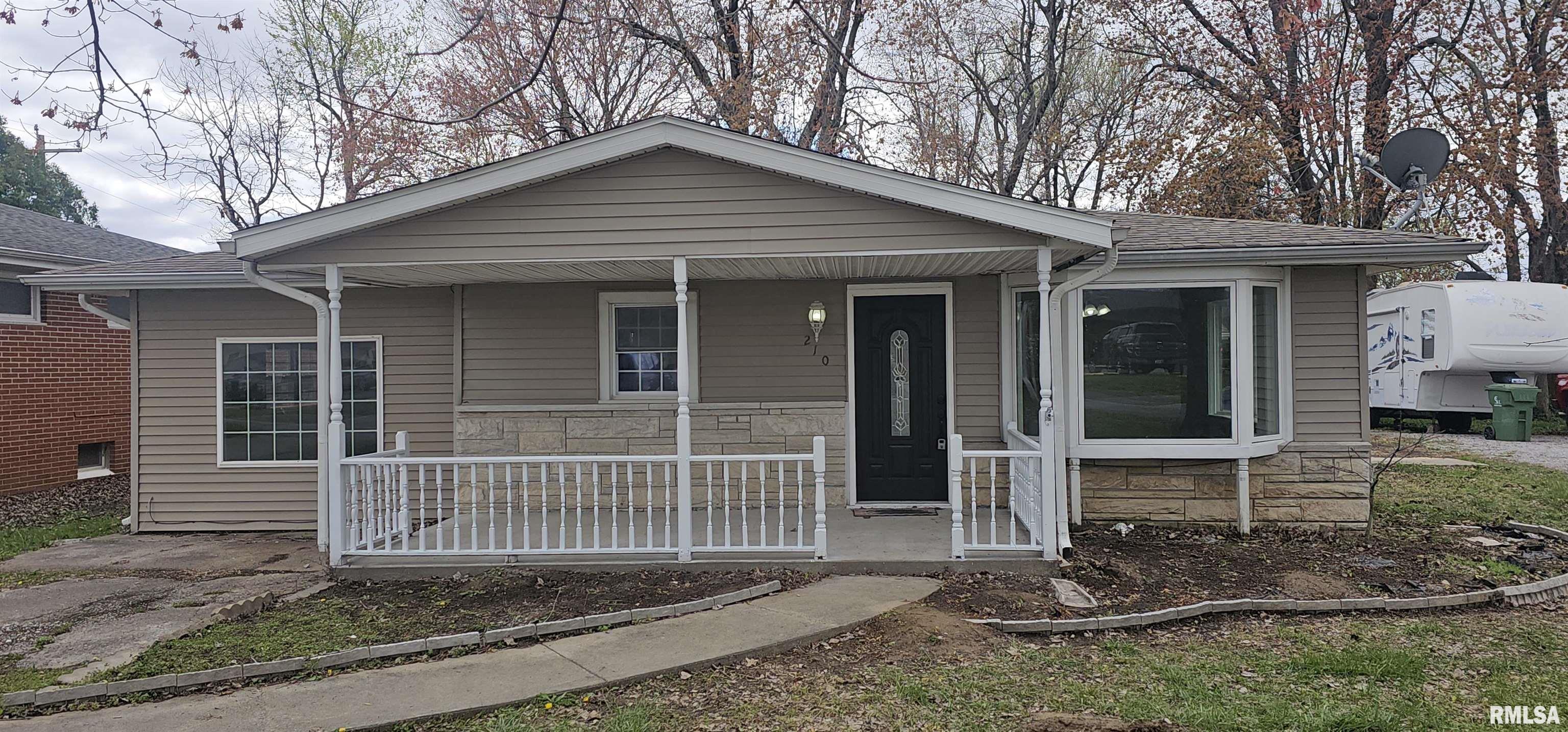 210 Springfield Avenue Anna, IL 62906 - Photo 2 of 34 Gallery Image 2