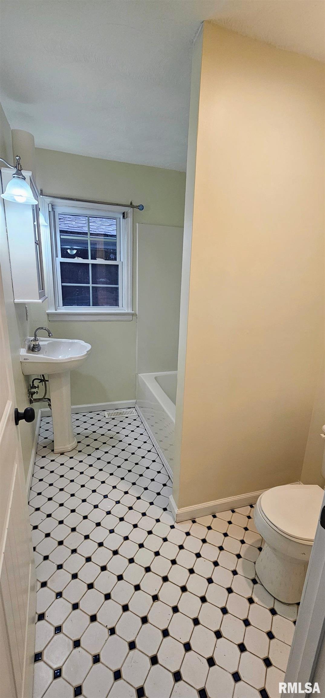 210 Springfield Avenue Anna, IL 62906 - Photo 22 of 34 Gallery Image 22