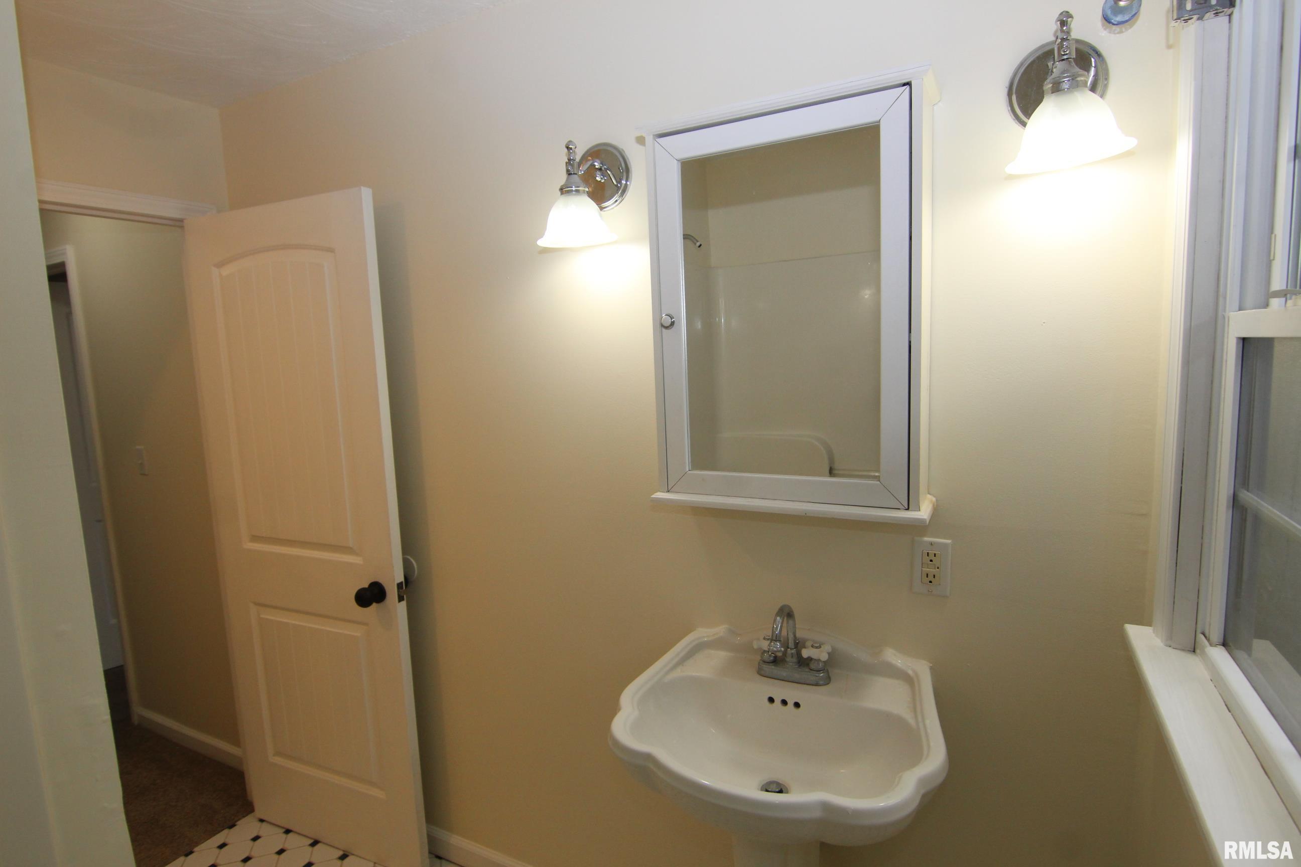 210 Springfield Avenue Anna, IL 62906 - Photo 23 of 34 Gallery Image 23