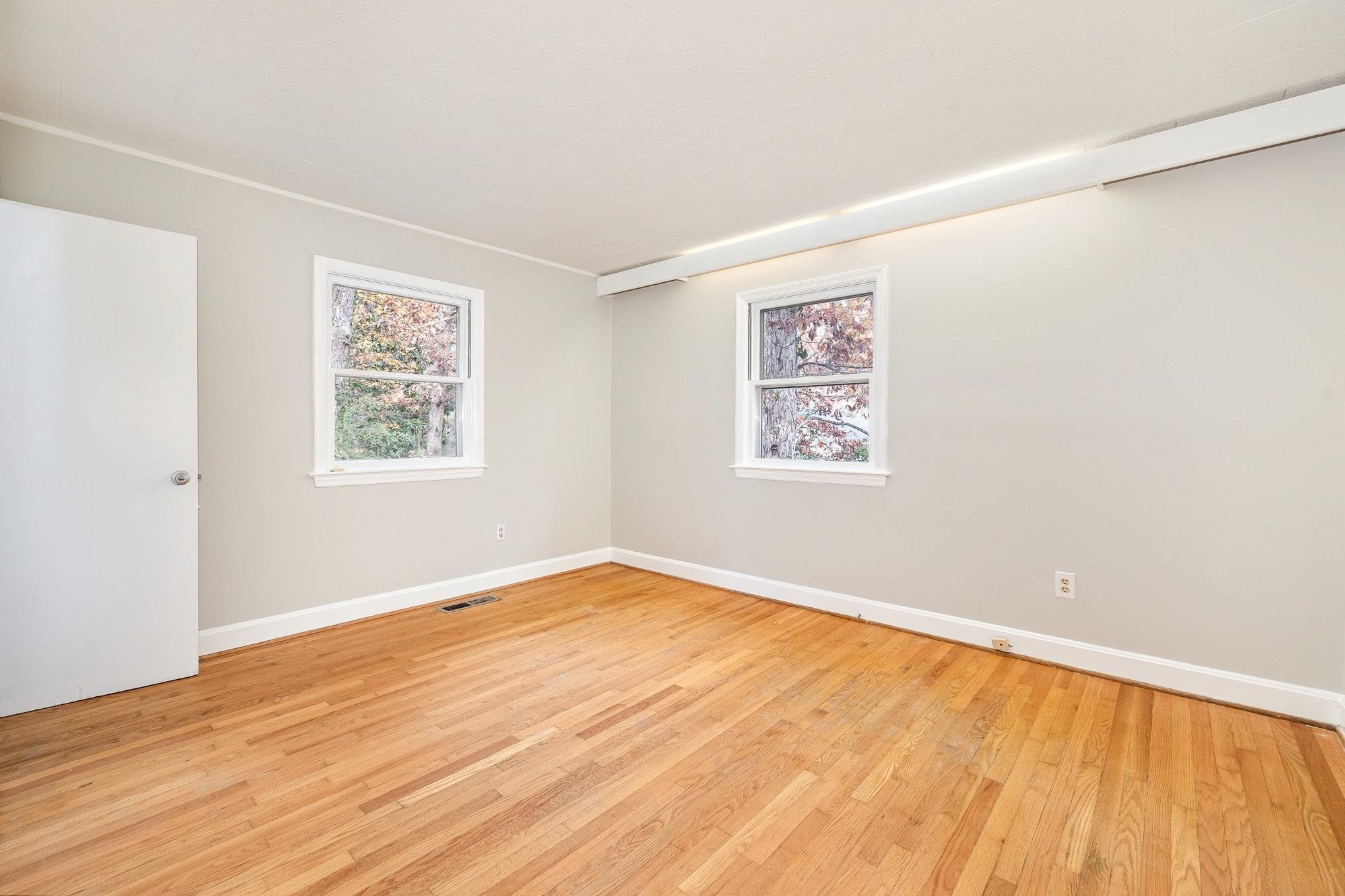 900 Dogwood Lane Raleigh, NC 27607 - Photo 9 of 22 Photo 6