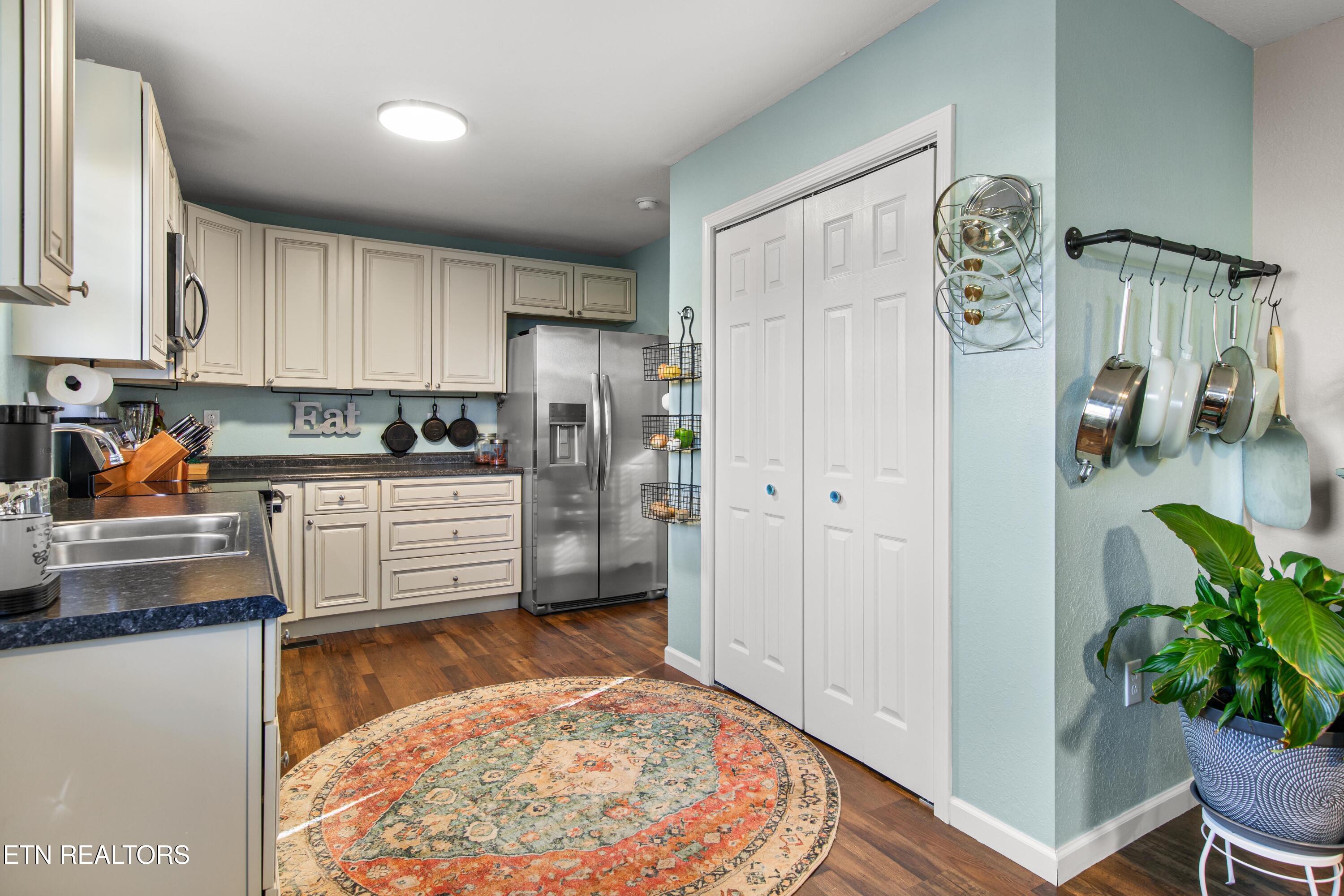 118 View Lane La Follette, TN 37766 - Photo 11 of 43 030A9081