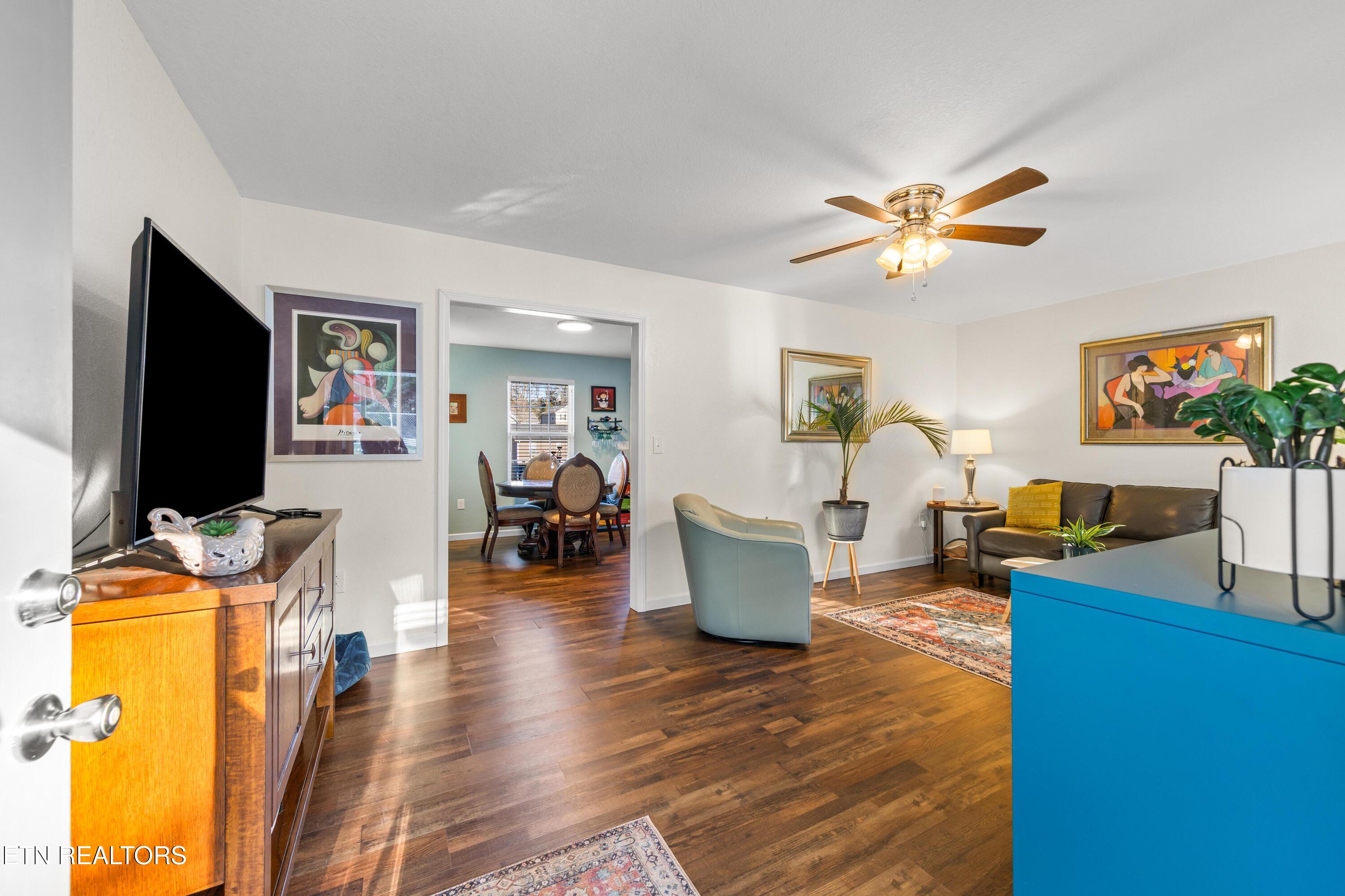 118 View Lane La Follette, TN 37766 - Photo 2 of 43 030A8952