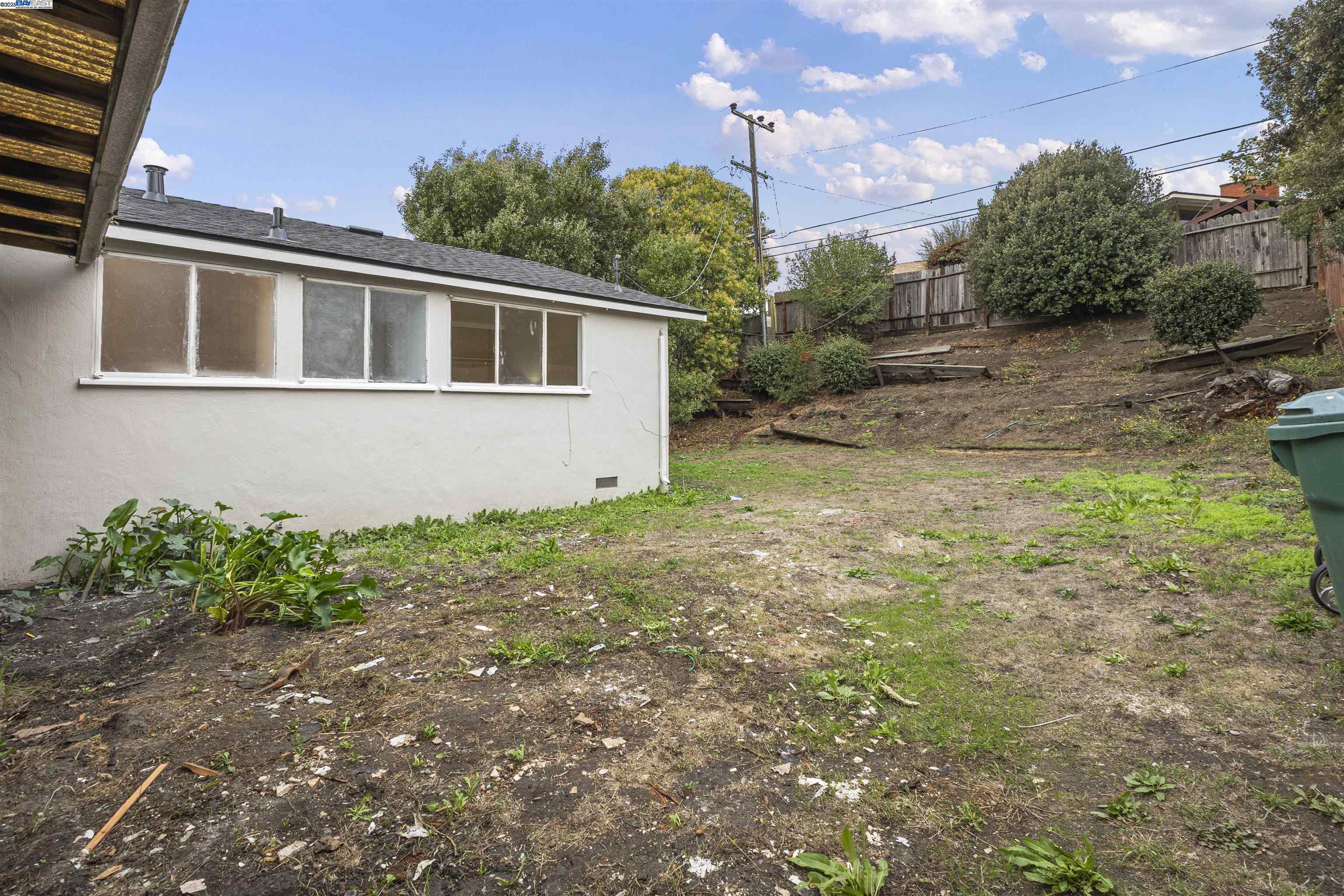 2541 Duke Avenue Richmond, CA 94806 - Photo 17 of 18