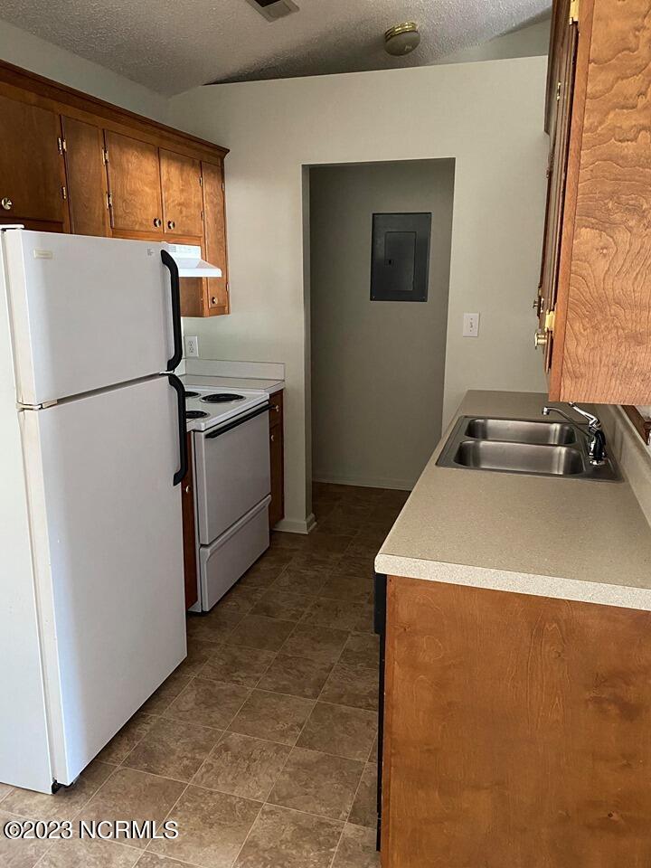 1213 East Fire Tower Road, Unit C Greenville, NC 27858 - Photo 5 of 7 kitchen