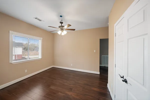 $585,000 | 2438 Ripplewood Drive, Conroe, TX 77384